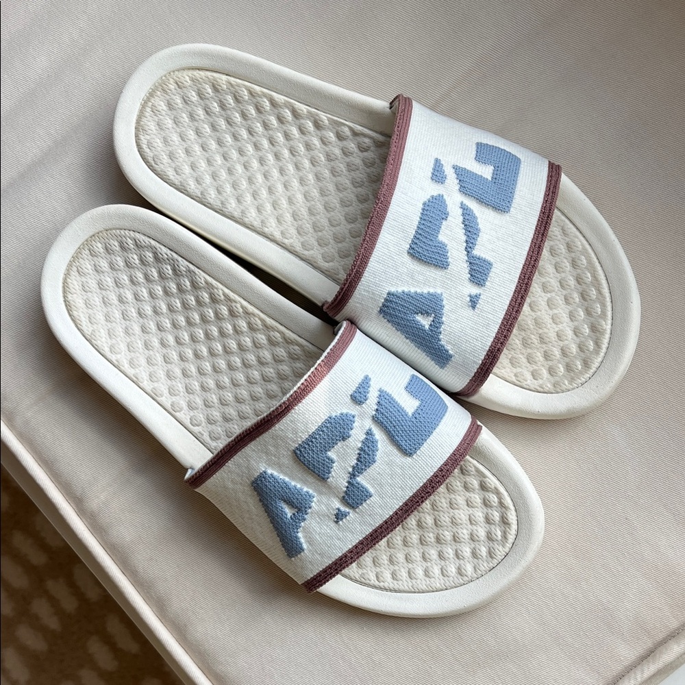 APL women’s big logo TechLoom
